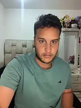 Snapshot of Cristian_099 chatting on July 15, 9:11 pm Cristian 099 online show from July 15, 9:11 pm