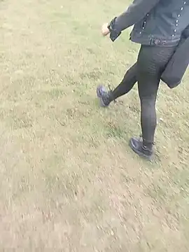 sophie banger online show from December 4, 7:24 pm