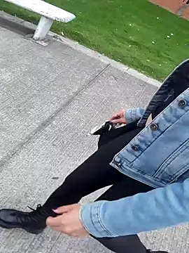 sophie banger online show from November 14, 7:28 pm