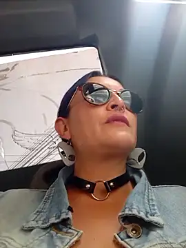 sophie banger online show from February 10, 8:19 pm