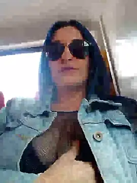 sophie banger online show from February 23, 5:02 pm