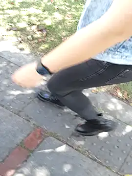 sophie banger online show from November 12, 4:33 pm