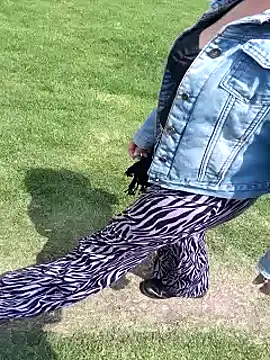 sophie banger online show from December 16, 5:28 pm