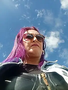 Snapshot of sophie_banger chatting on July 7, 8:01 pm sophie banger online show from July 7, 8:01 pm