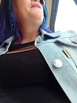 sophie banger online show from February 6, 5:31 pm