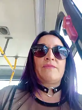 sophie banger online show from April 8, 7:04 pm