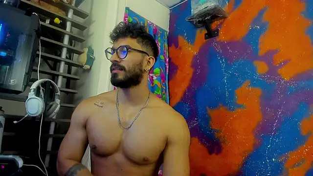 leondevereda online show from December 17, 1:32 am