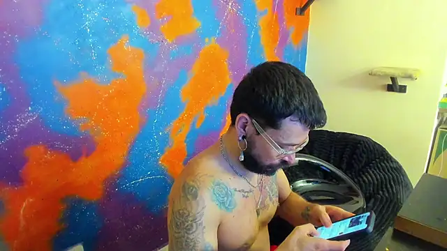 leondevereda online show from October 8, 12:12 am