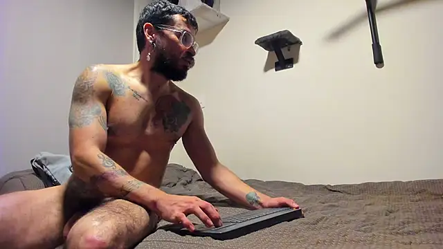 leondevereda online show from October 21, 1:16 am