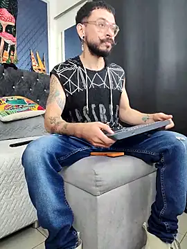 leondevereda online show from March 16, 12:01 am