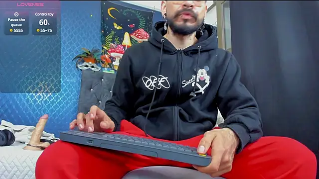 leondevereda online show from March 19, 1:54 am