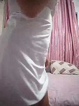 lilisilva22 online show from March 12, 4:11 pm