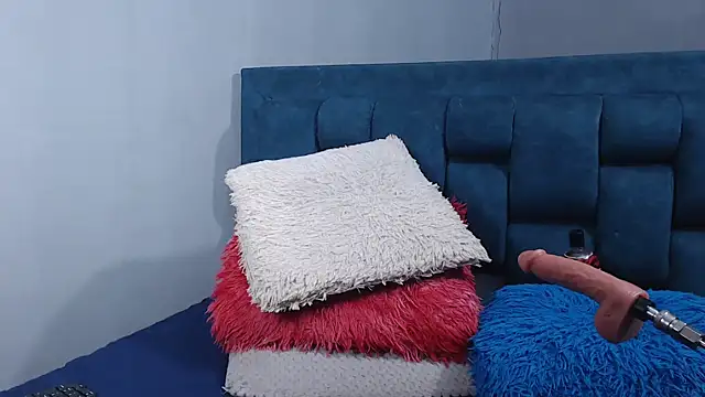 GabySteven online show from February 25, 8:47 am