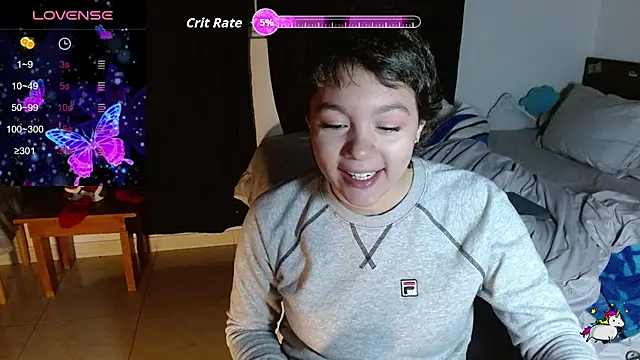 Snapshot of TRIXIE_TANG28 chatting on November 28, 4:01 am TRIXIE TANG28 online show from November 28, 4:01 am