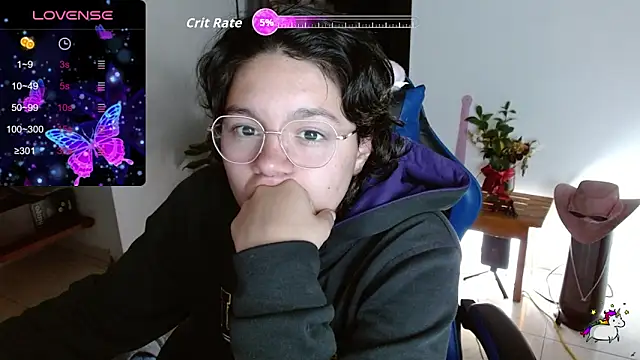 TRIXIE TANG28 online show from March 13, 12:48 am