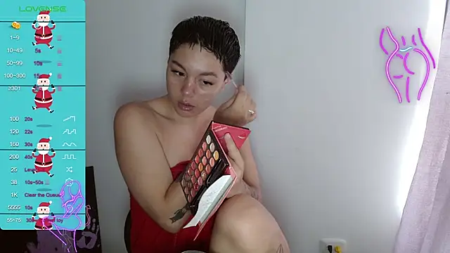 TRIXIE TANG28 online show from January 28, 5:56 pm