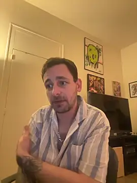 Snapshot of defbond420 chatting on October 15, 8:39 pm defbond420 online show from October 15, 8:39 pm