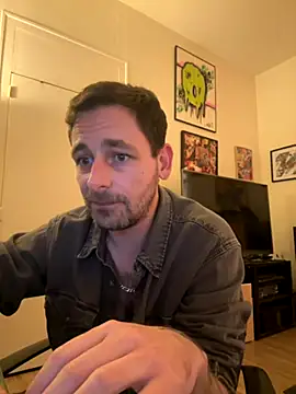 Snapshot of defbond420 chatting on October 19, 9:28 pm defbond420 online show from October 19, 9:28 pm