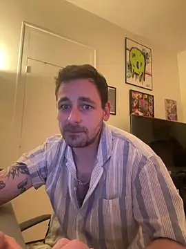 Snapshot of defbond420 chatting on October 17, 10:00 pm defbond420 online show from October 17, 10:00 pm