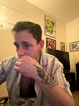 Snapshot of defbond420 chatting on October 13, 10:21 pm defbond420 online show from October 13, 10:21 pm