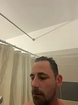 Snapshot of defbond420 chatting on December 1, 12:50 pm defbond420 online show from December 1, 12:50 pm