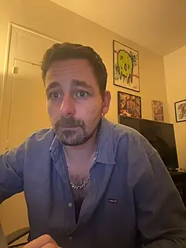 Snapshot of defbond420 chatting on October 29, 9:36 pm defbond420 online show from October 29, 9:36 pm