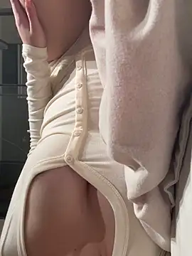 Krismil3 online show from April 7, 12:34 am