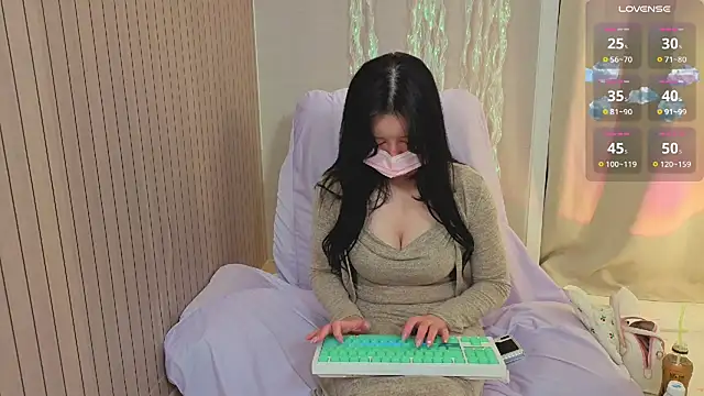 2hyun online show from May 25, 6:28 pm