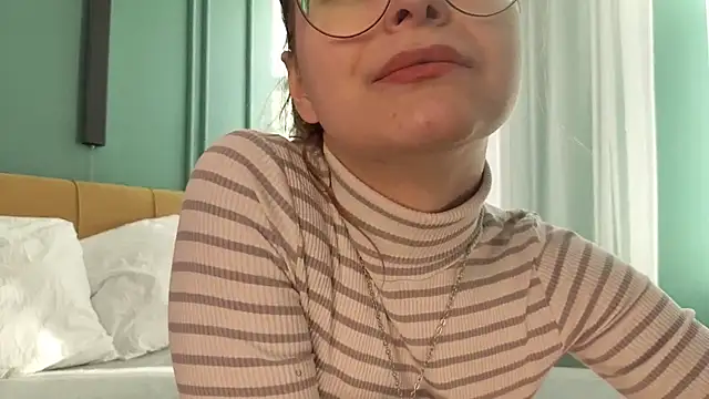 Snapshot of CassieCool chatting on October 18, 12:40 pm CassieCool online show from October 18, 12:40 pm