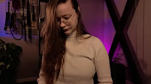 CassieCool online show from November 27, 1:00 pm