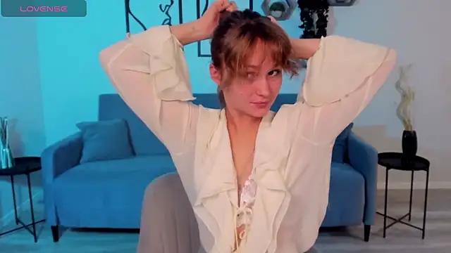 BritnieCute online show from November 4, 5:11 am