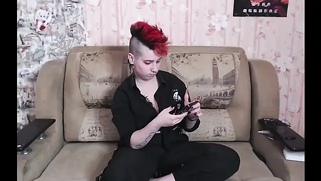 Snapshot of Miya_Wey_ chatting on May 9, 10:24 pm Miya Wey online show from May 9, 10:24 pm
