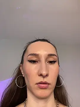 cutte dora online show from February 24, 11:11 am