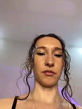 cutte dora online show from April 12, 3:59 pm