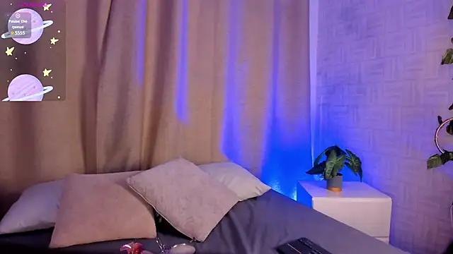 ZoeHarris online show from March 12, 12:31 pm