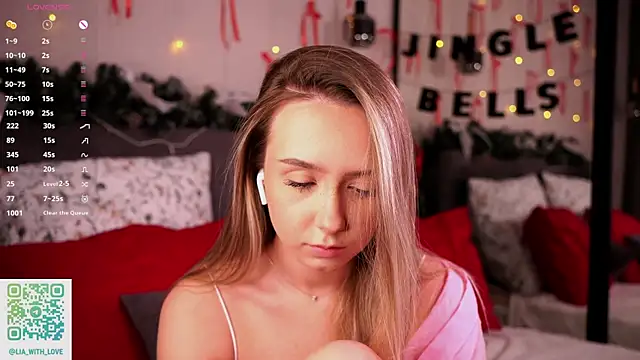 Snapshot of HollisBeckett chatting on January 6, 1:09 am HollisBeckett online show from January 6, 1:09 am