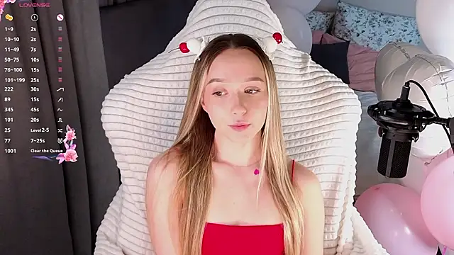 HollisBeckett online show from March 8, 3:10 am