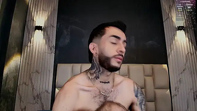 Marcelo ruiz  online show from April 4, 1:39 pm