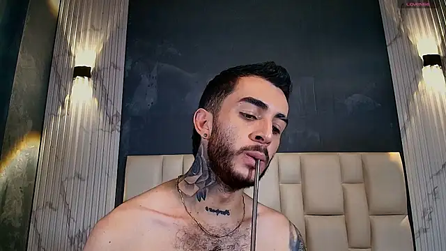 Marcelo ruiz  online show from May 1, 6:46 pm