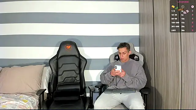 ianandjosephx online show from February 21, 12:17 pm