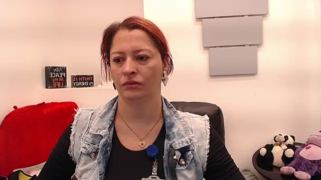 eva twiss online show from April 14, 12:21 pm