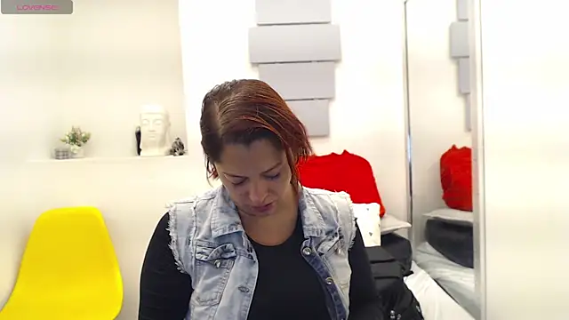 eva twiss online show from November 10, 12:10 pm