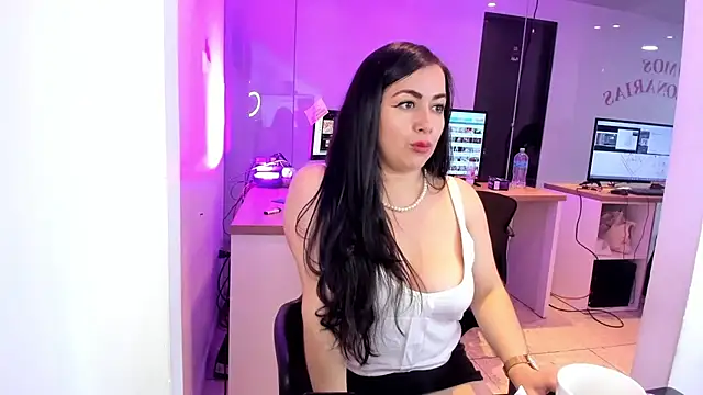 Kimkalifa  online show from September 24, 1:06 pm