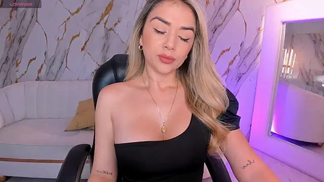 ChloePreston  online show from February 12, 11:43 am