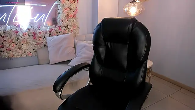 ChloePreston  online show from March 5, 10:45 am