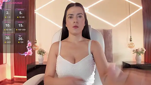 BellaClaiir online show from January 13, 2:43 pm