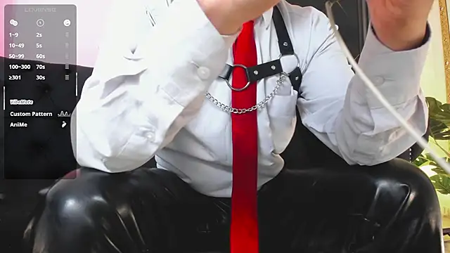 LuccaMallard online show from June 3, 2:33 pm