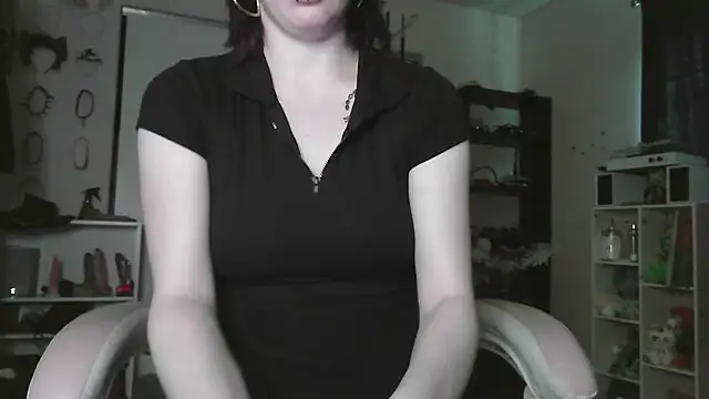 GoddessPinxx online show from June 1, 9:03 pm