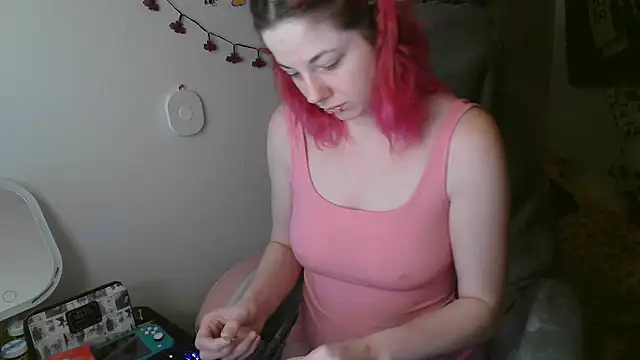 GoddessPinxx online show from December 4, 10:46 pm