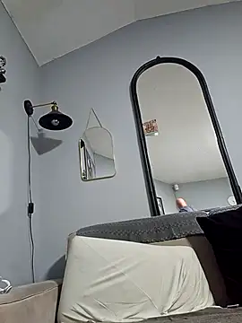 dickinyouto online show from February 10, 5:34 pm